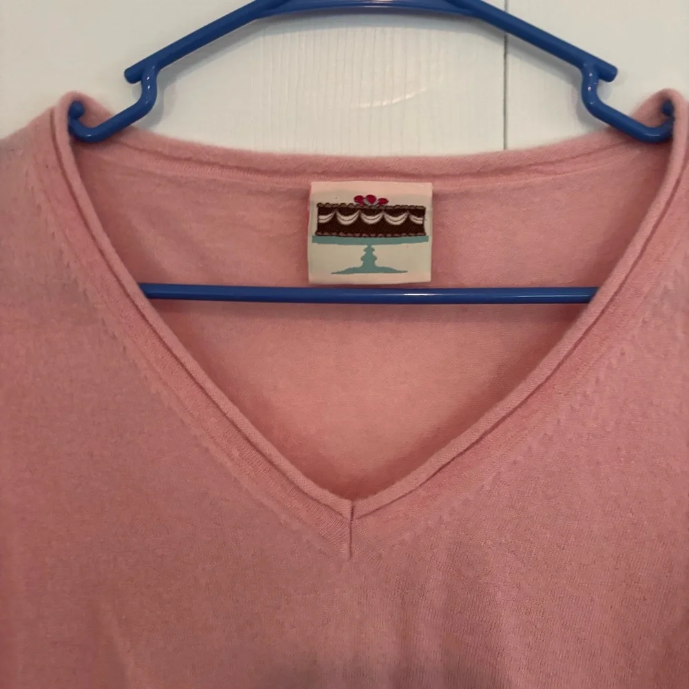Cashmere bedazzled sweater